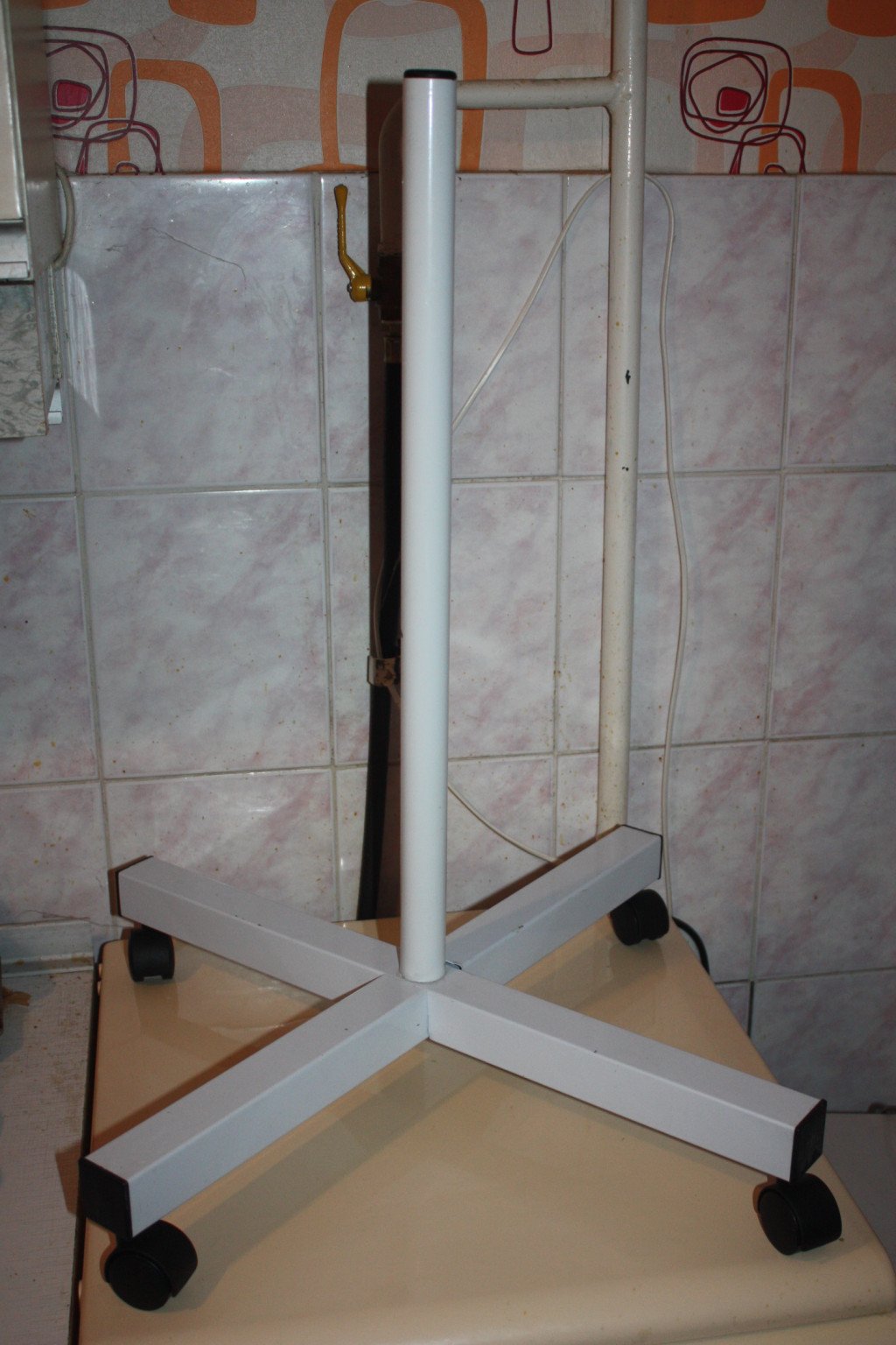 Монтажная лампа-лупа. Обзор, разбор и разгон с вольтмодом