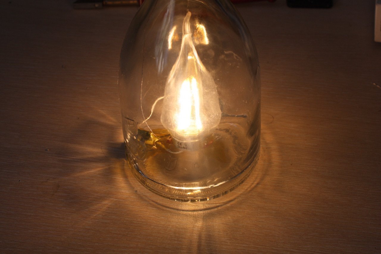 Светодиодная лампа-свечка. Консервируем пламя
