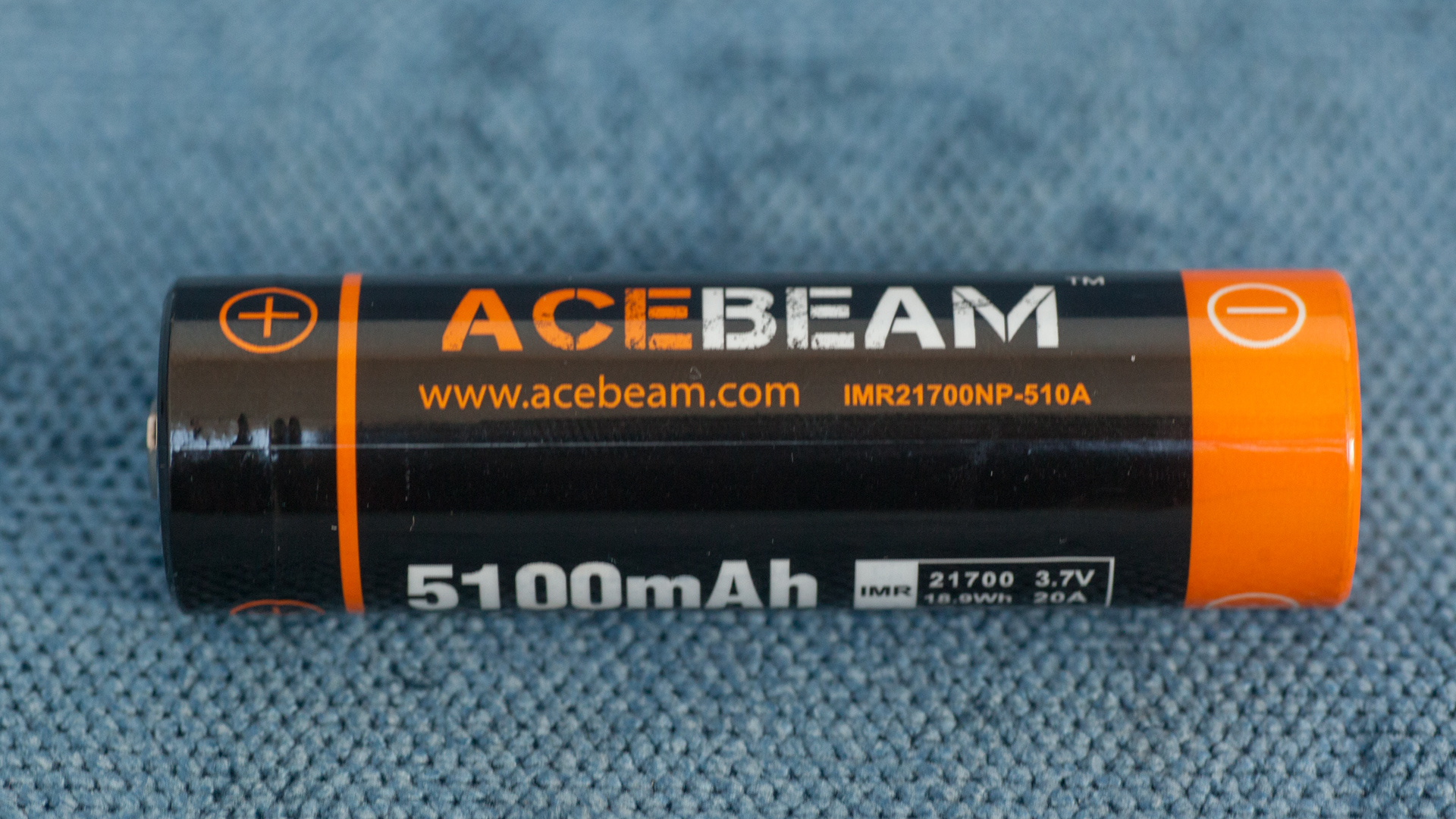 Acebeam H30 - сверхяркий налобник